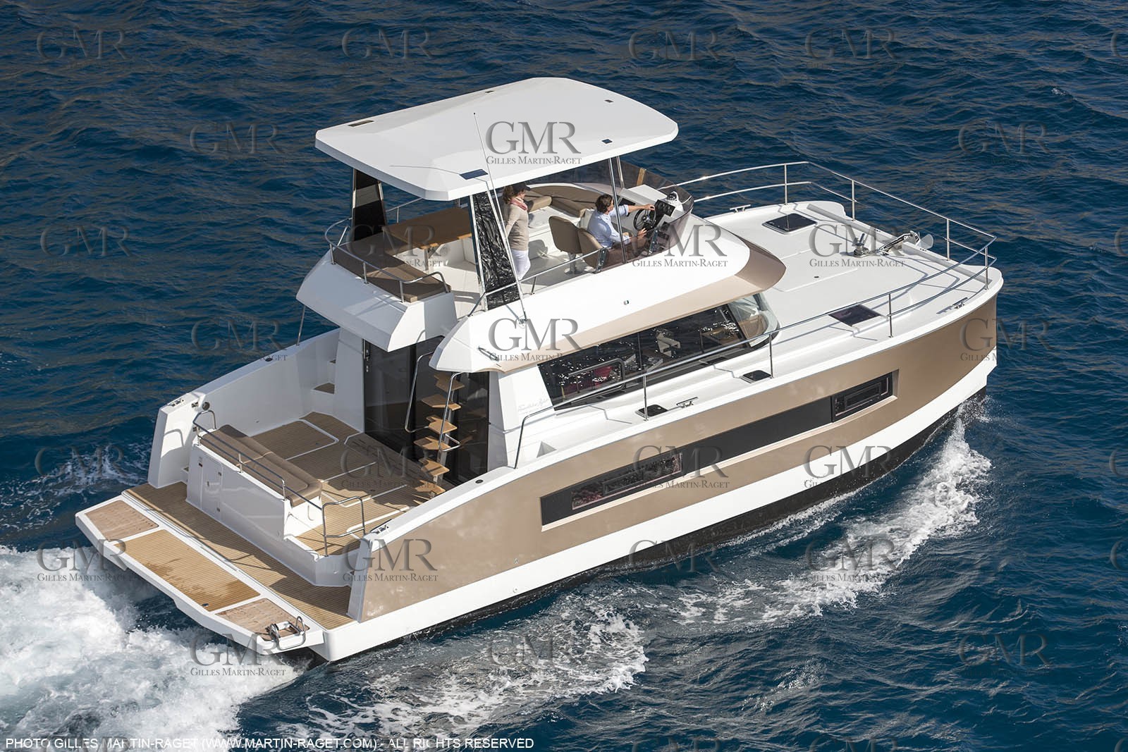 08 04 2015, Andraitx (Isla de Mallorca, Islas Baleares, ESP), Chantier Fountaine-Pajot, Motor Yacht 37