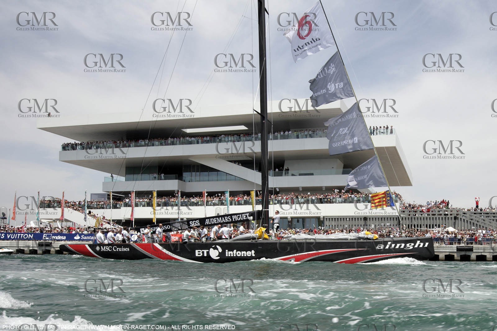 01 07 2007-Valencia (Spain)- 32nd America's Cup - Final Match - Day 7 - Alinghi vs Emirates Team New Zealand