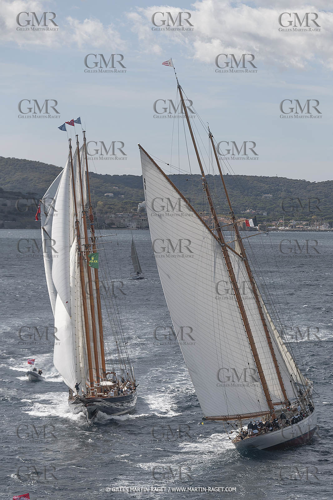 28 09 2022? Saint-Tropez,(FRA,83), Les Voiles de Saint-Tropez 2022 Régate N° 2 poup les modernes, navigation libre pour les grandes goélettes