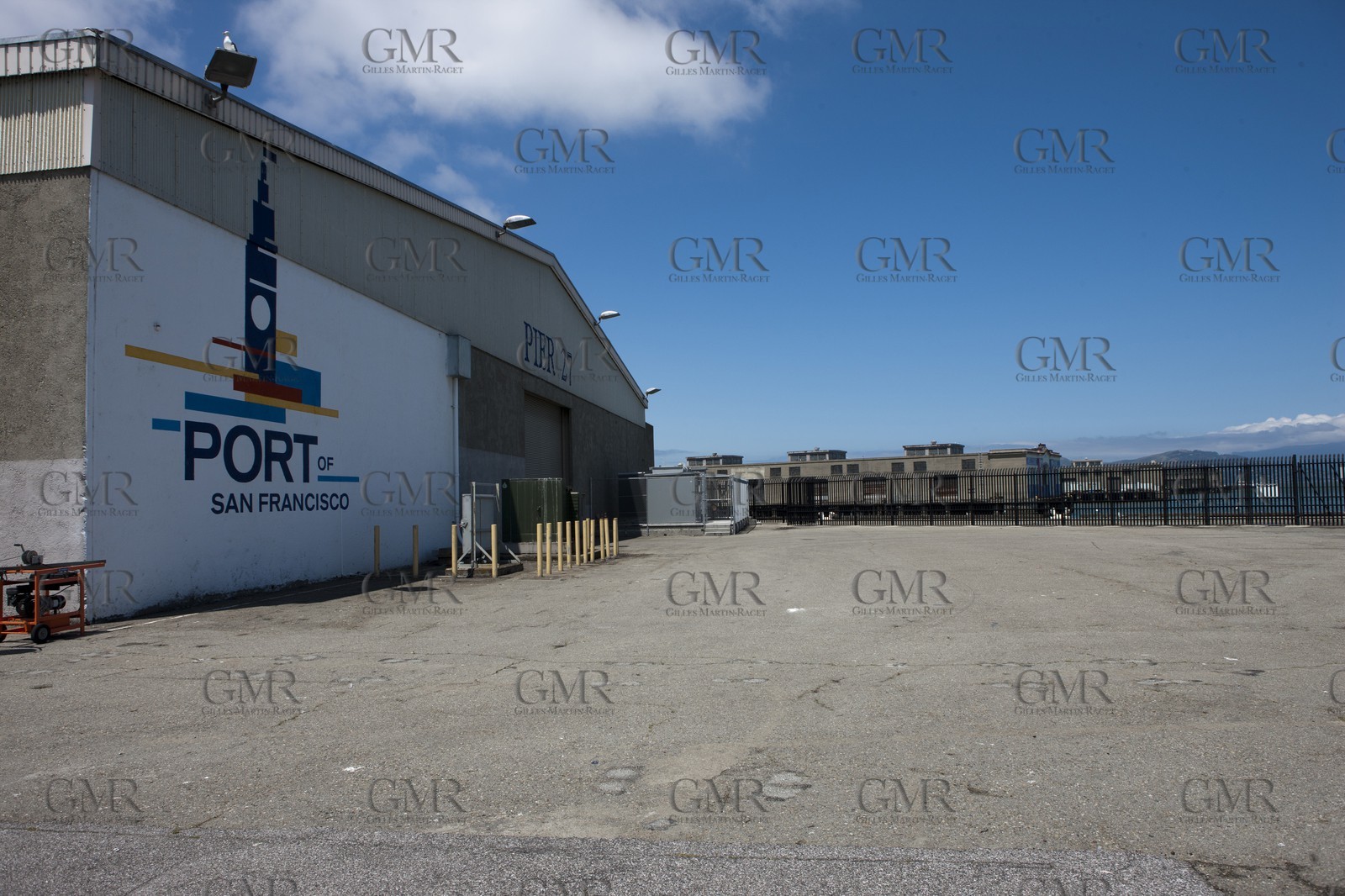 07 06 2011 - San Francisco (USA,CA) - 34th America's Cup - The Piers in their state of origin - Pier 27-29 - Pier 27