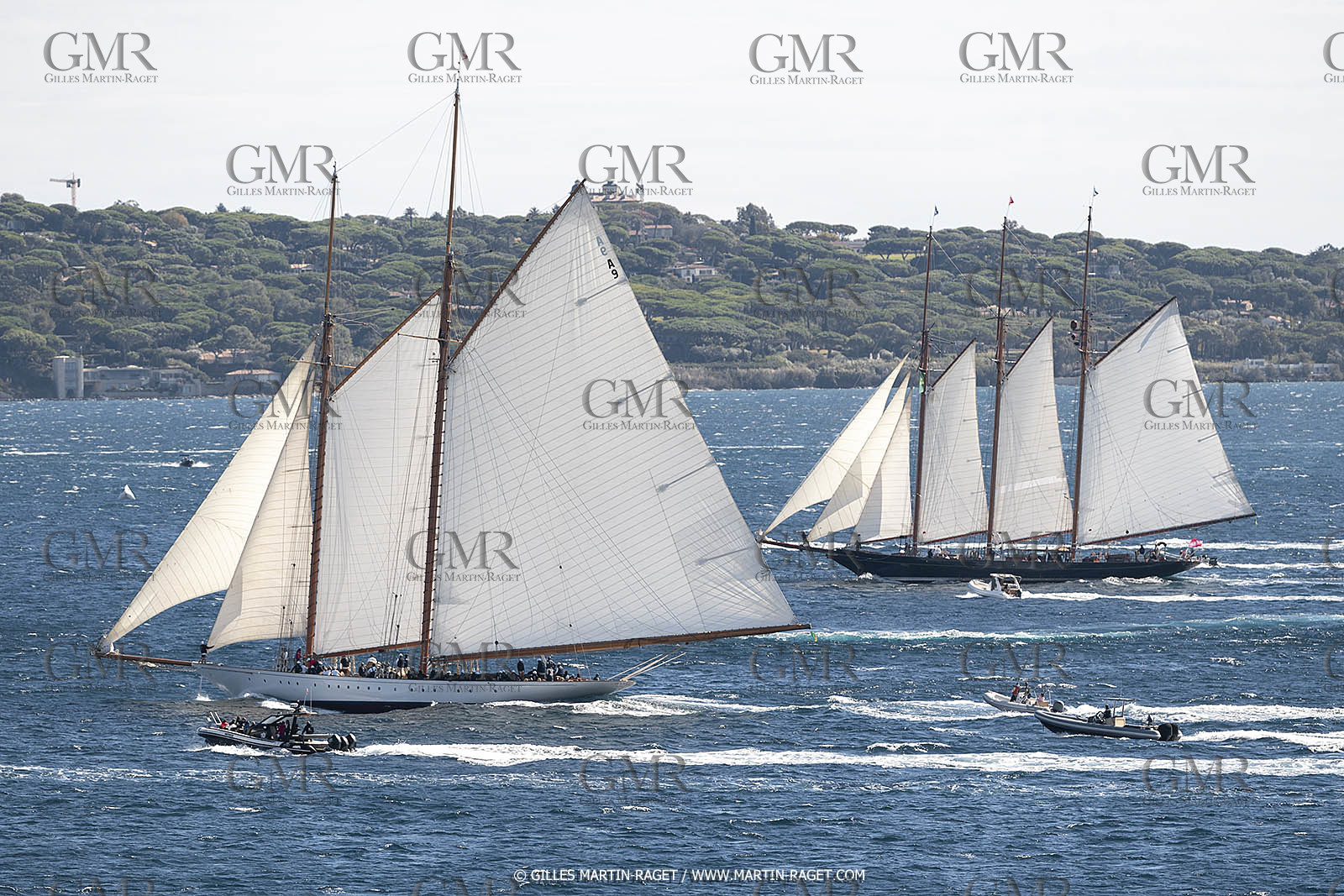 28 09 2022? Saint-Tropez,(FRA,83), Les Voiles de Saint-Tropez 2022 Régate N° 2 poup les modernes, navigation libre pour les grandes goélettes