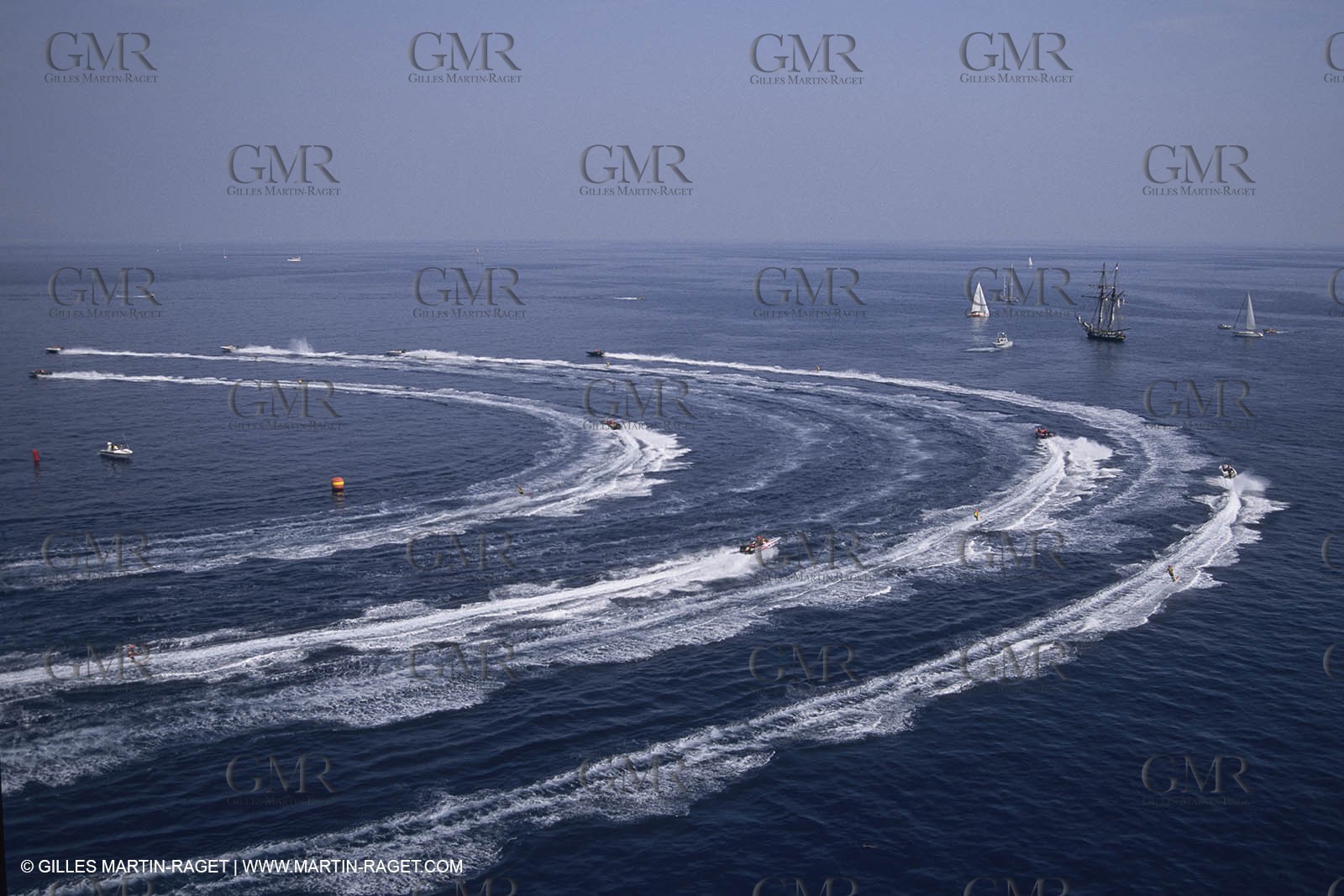 Watersports, speed swaterskiing, Sports nautiques, ski de vitesse