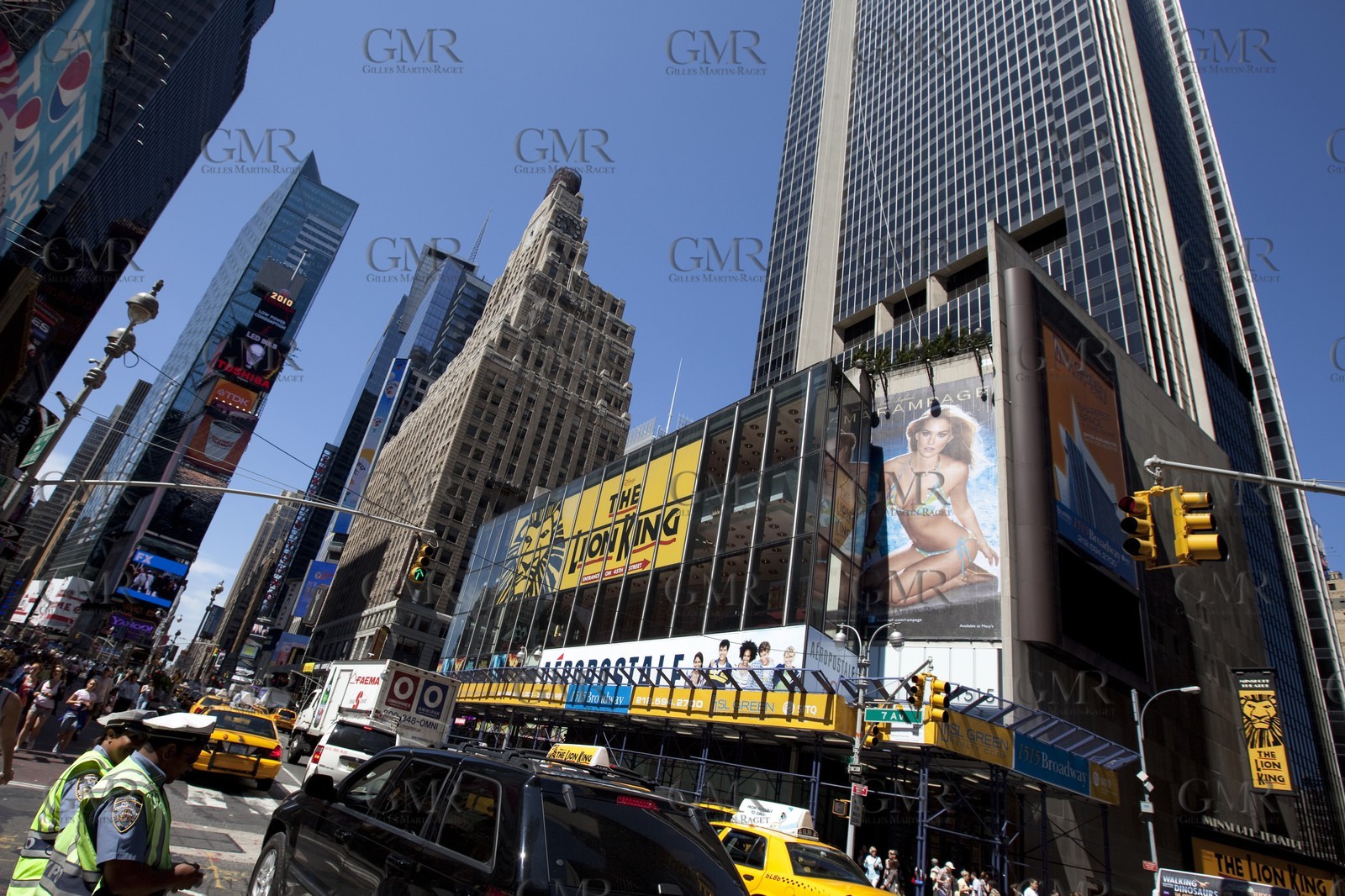30 06 2010 - New York (USA, NY) - 33rd America's Cup - BMW ORACLE Racing - East Coast Victory Tour - Day 3 - Team at Nasdaq