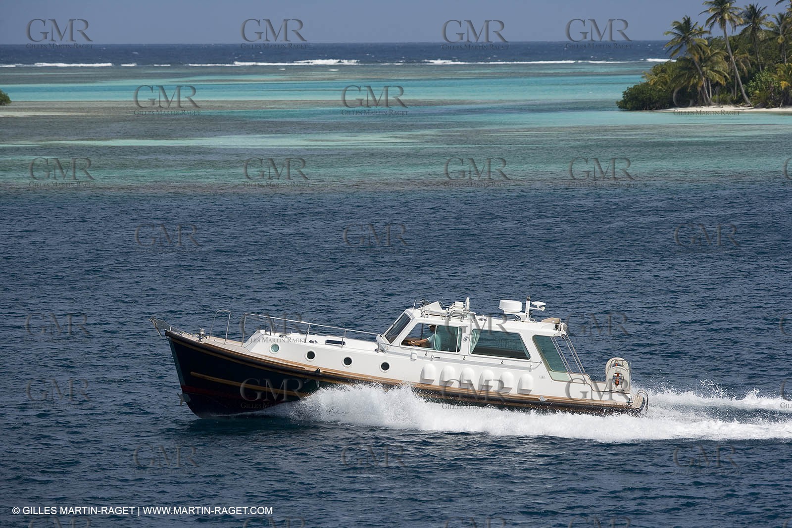 Motor boat running