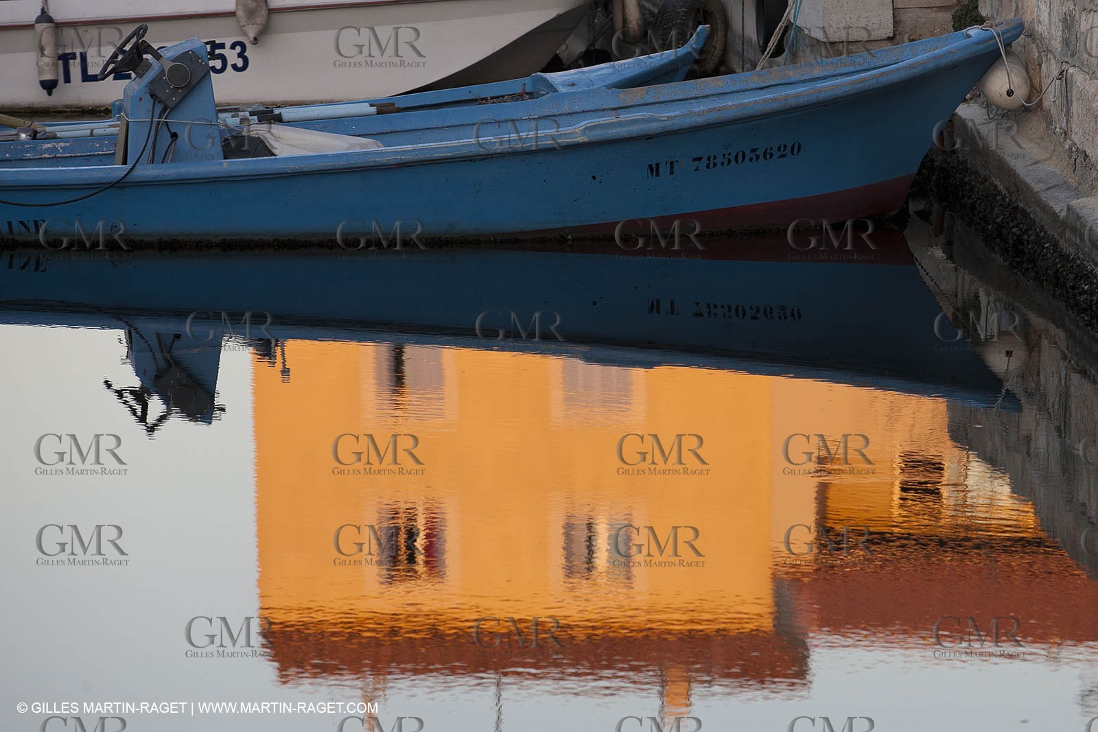 14 03 2012 - Martigues (FRA,13) - neighborhood Le Miroir (the mirror)