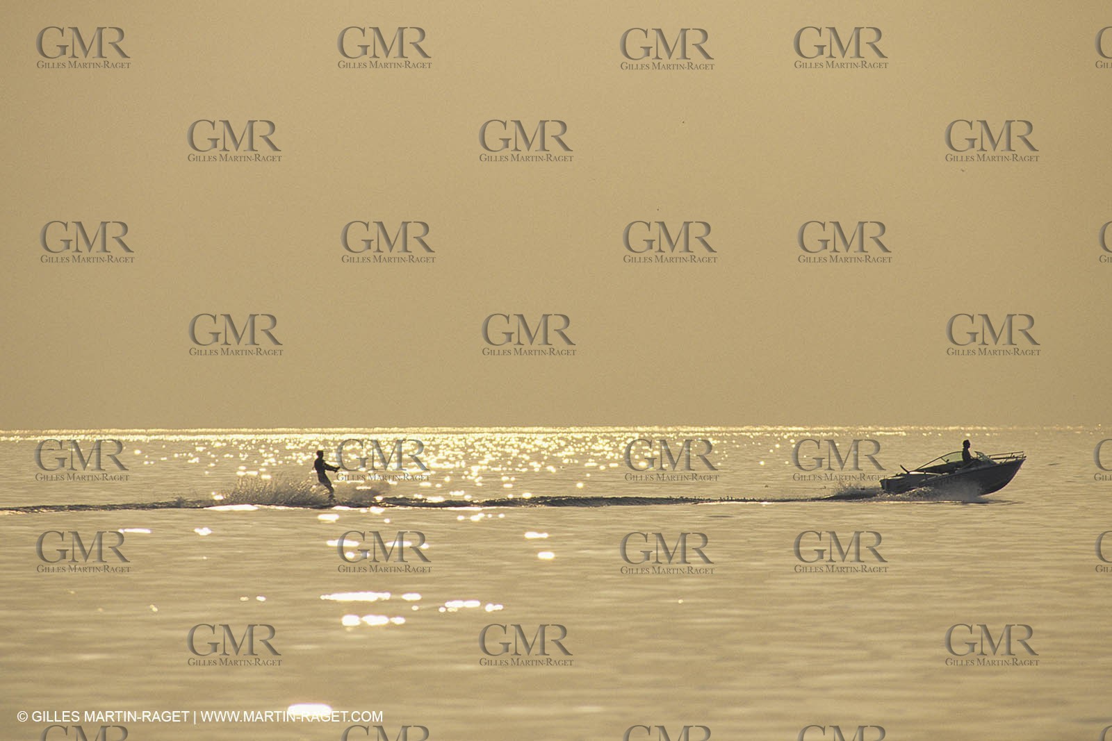 Watersports, waterskiing, ski nautique, wakeboarding,