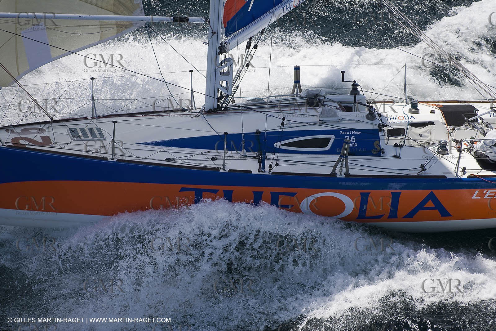 06-26-2007 - FIGARO II - THEOLIA - Skipper : Robert Nagy - Training off Marseille (south France) with strong wind conditions
