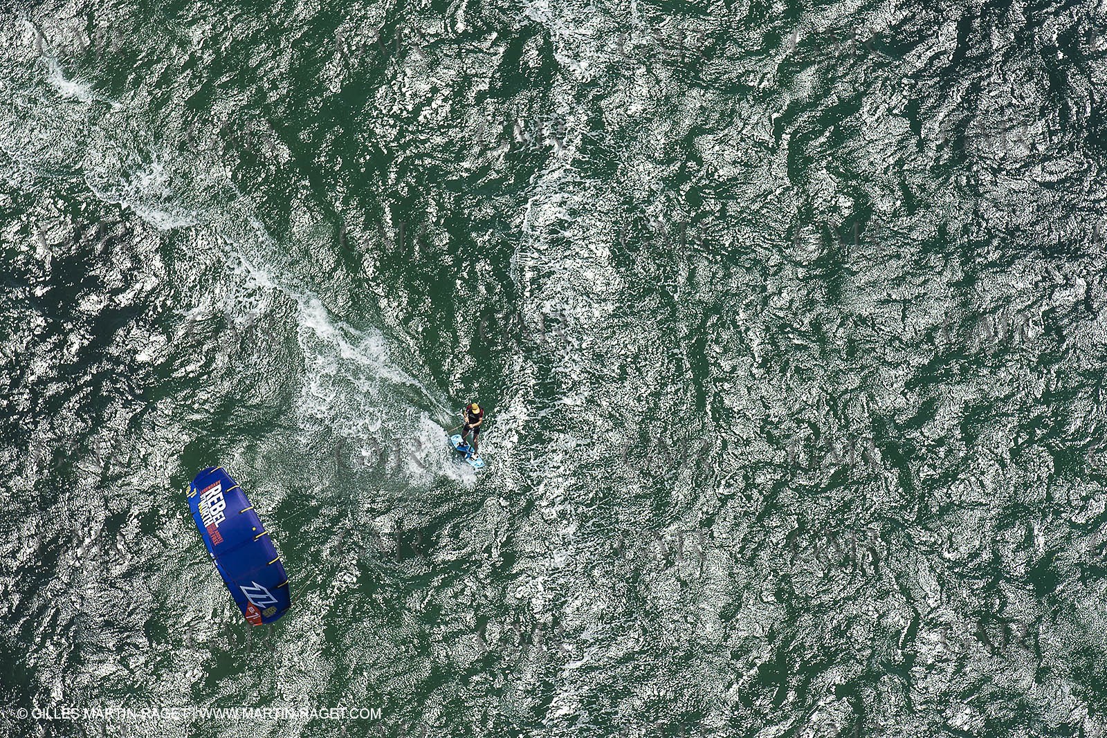 Kite Surf at Almanarre spot near Hyères (FRA,83) - 29 07 2014