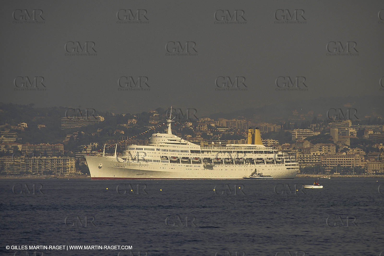 Powerboating, super Yachts