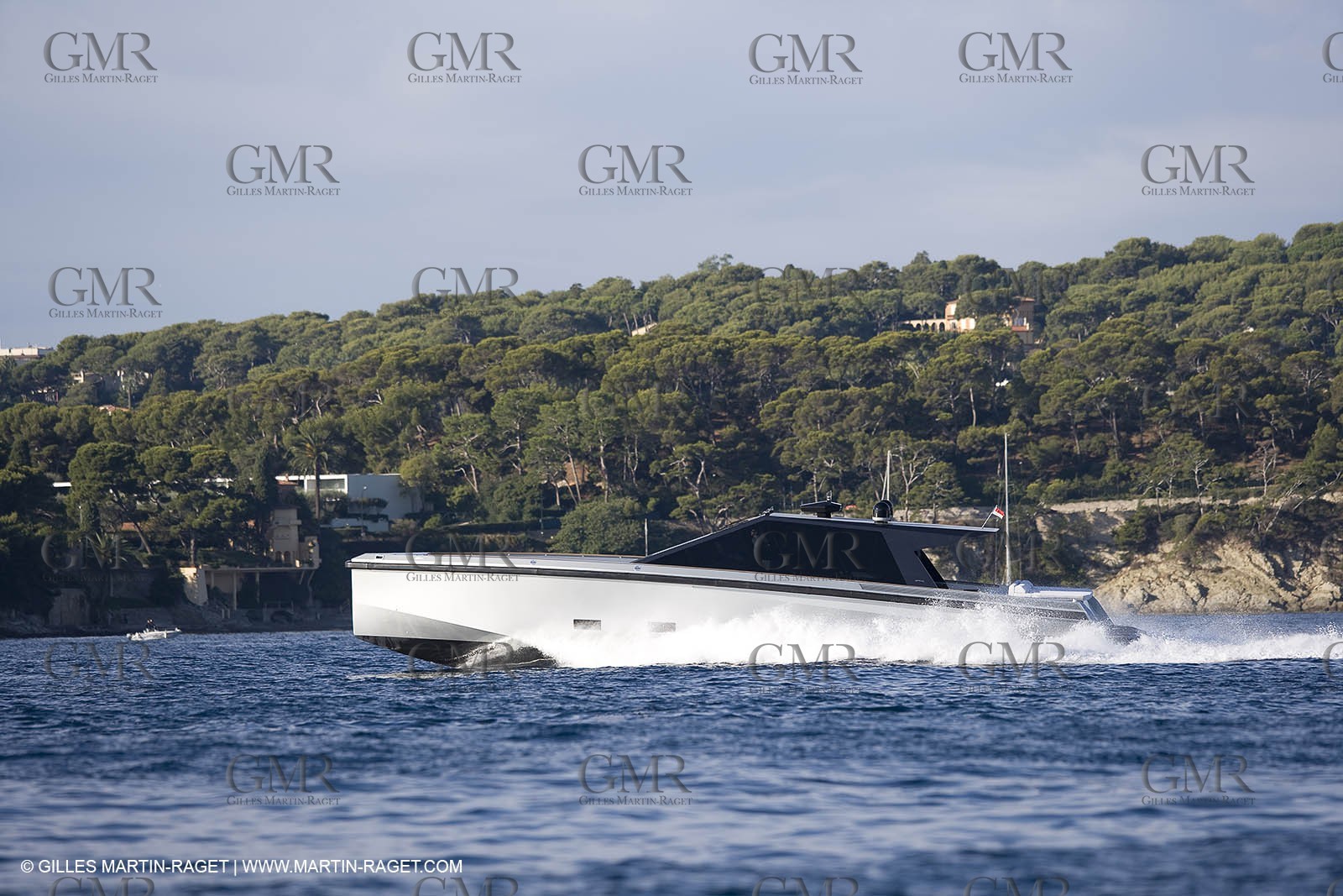 29 09 2007 - St Jean Cap Ferrat - Wally Yachts - Wally Power 70 - Lau Lau
