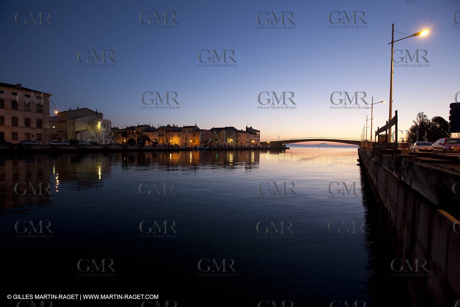 14 03 2012 - Martigues (FRA,13) - neighborhood Le Miroir (the mirror)