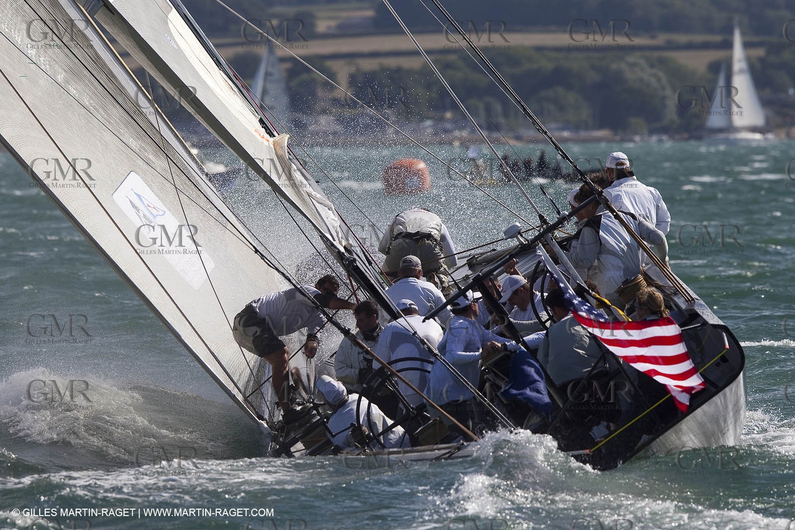 03 08 2010 - Cowes (UK, IOW) - The 1851 Cup -  BMW ORACLE Racing - Day 1.