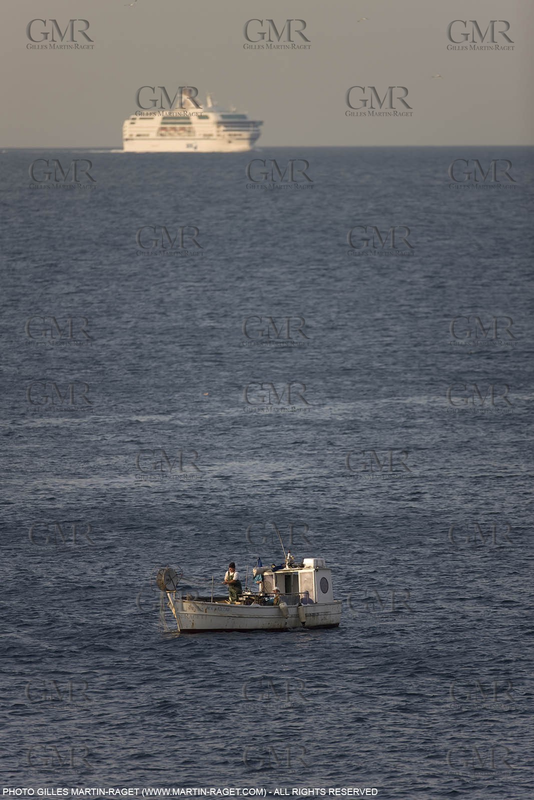 20 06 2008 - Marseille (FRA, 13) - Cruising among the local islands and creeks