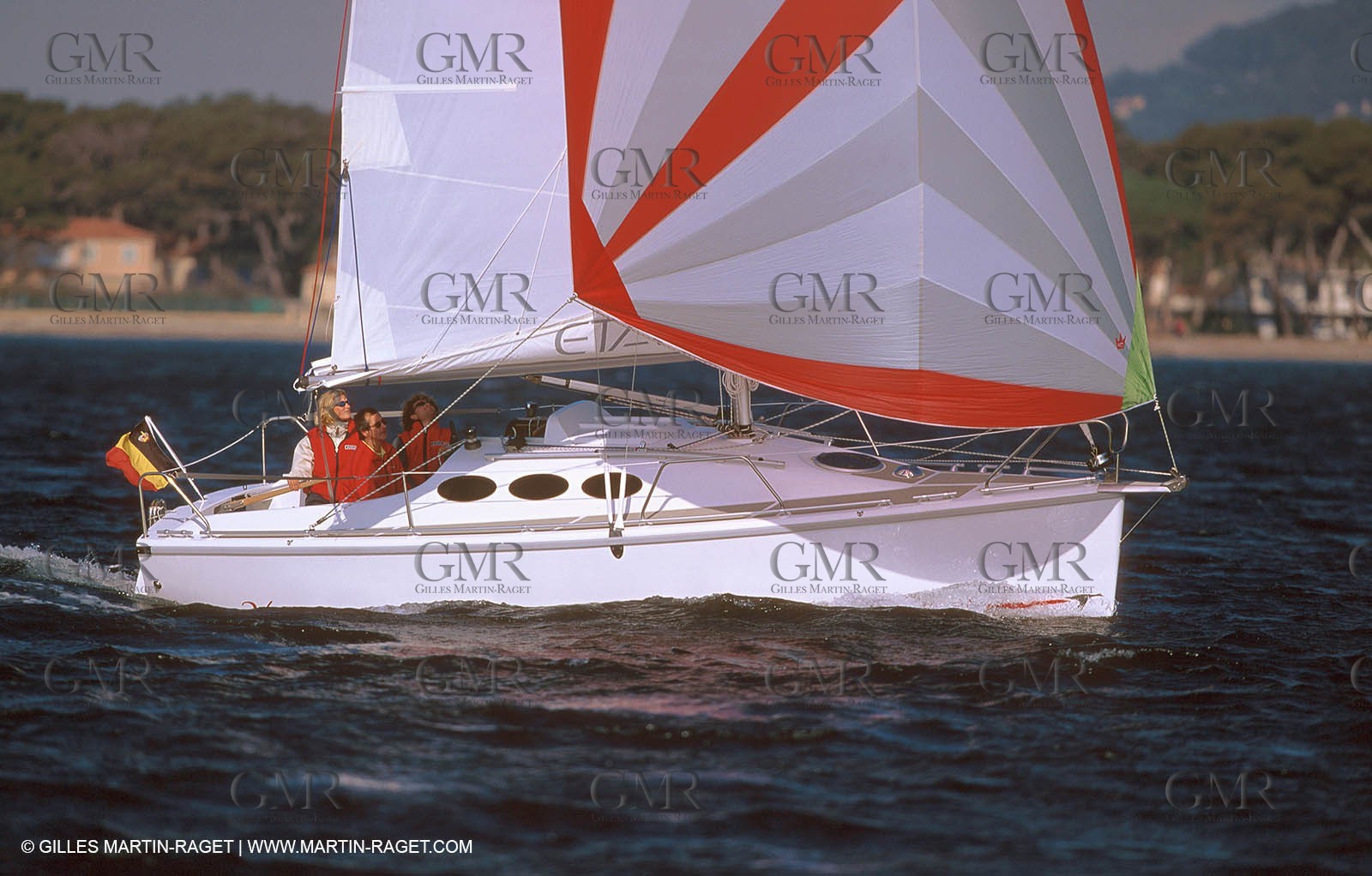 Crusing monohull sailing