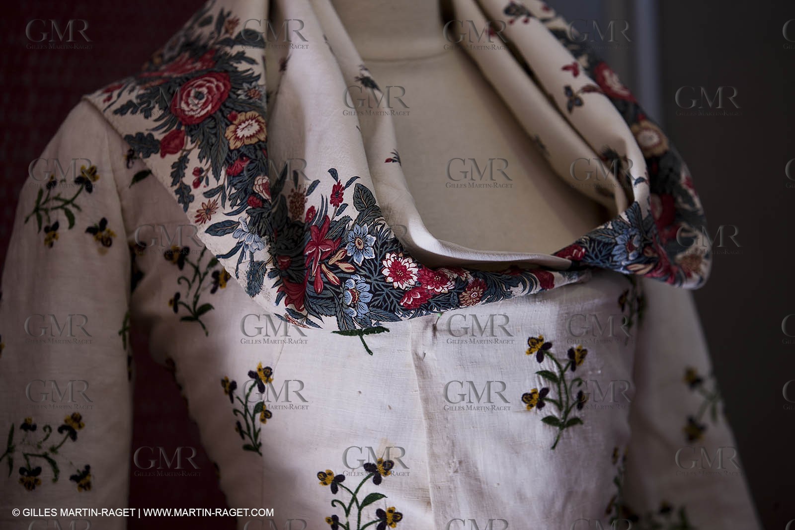 30 06 2011 - Toulon (FRA,83) - Villa Rosemaine - Exposition Indiennes sublimes