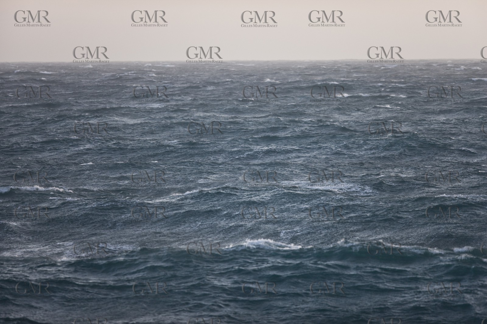 23 04 2008 - - Santa teresa di Gallura (ITA, Sardaigne) -  Mistral gale on the west coast of Testa Cape