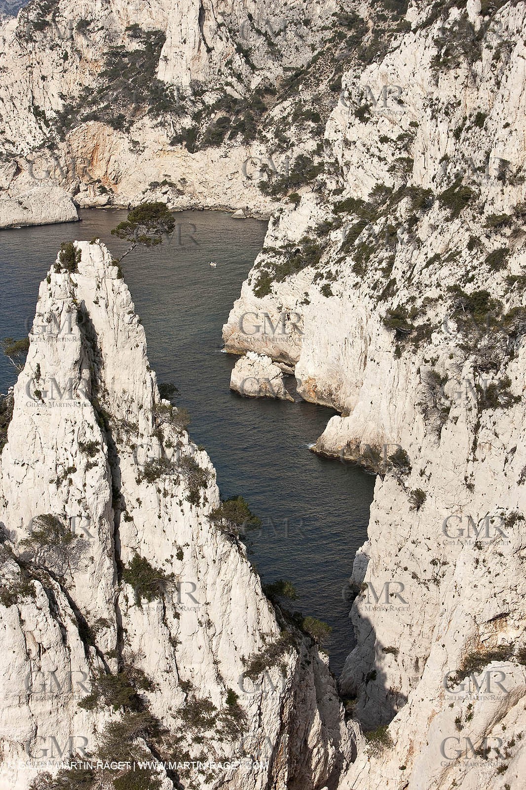 20 03 2009 - Marseille (FRA, 13) - Les Calanques - Pic de l'Eissadon and devenson cliffs