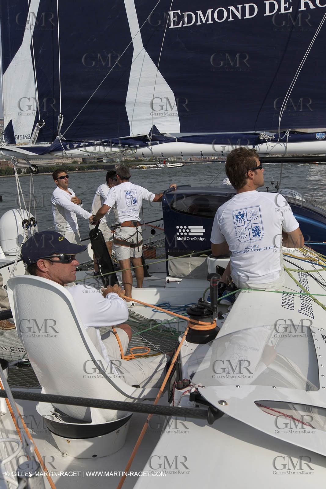 05 07 2012 - New York (USA) - Ocean Krys Race - Speed runs in fornt of NY city