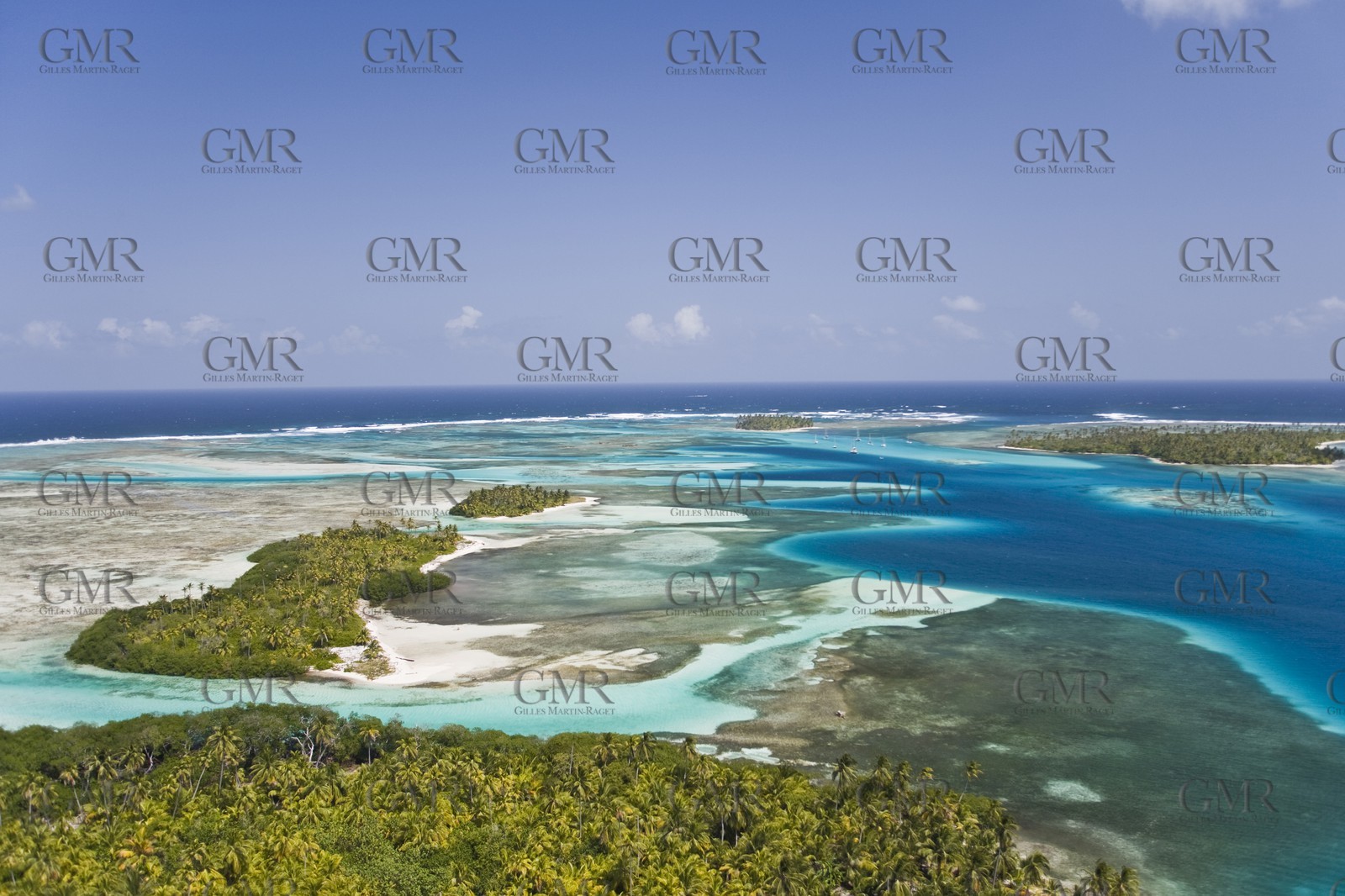 01 02 2008 - San Blas Archipelago (Panama) - Motor Yacht Senses