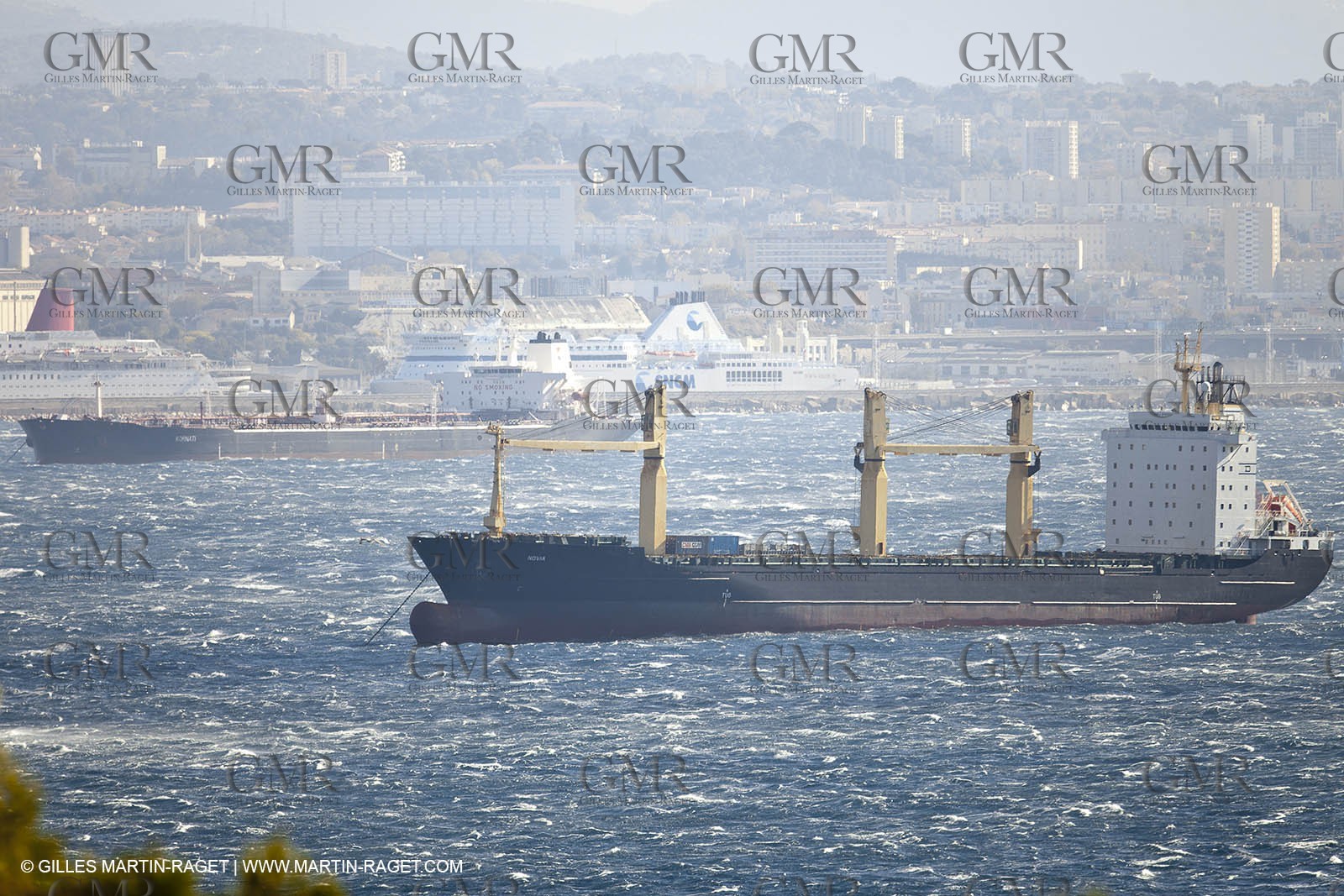 25 10 2010 - Marseille (FRA,13) - Ships at the mooring due to a strike of the harbour staff