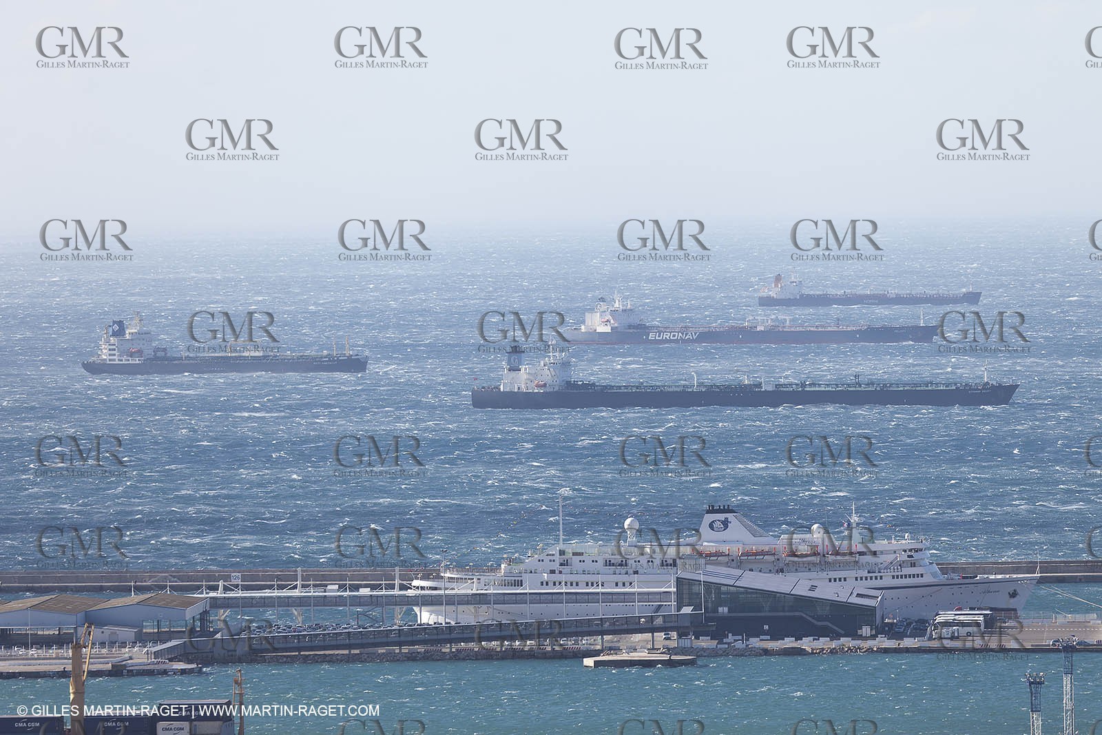 25 10 2010 - Marseille (FRA,13) - Ships at the mooring due to a strike of the harbour staff