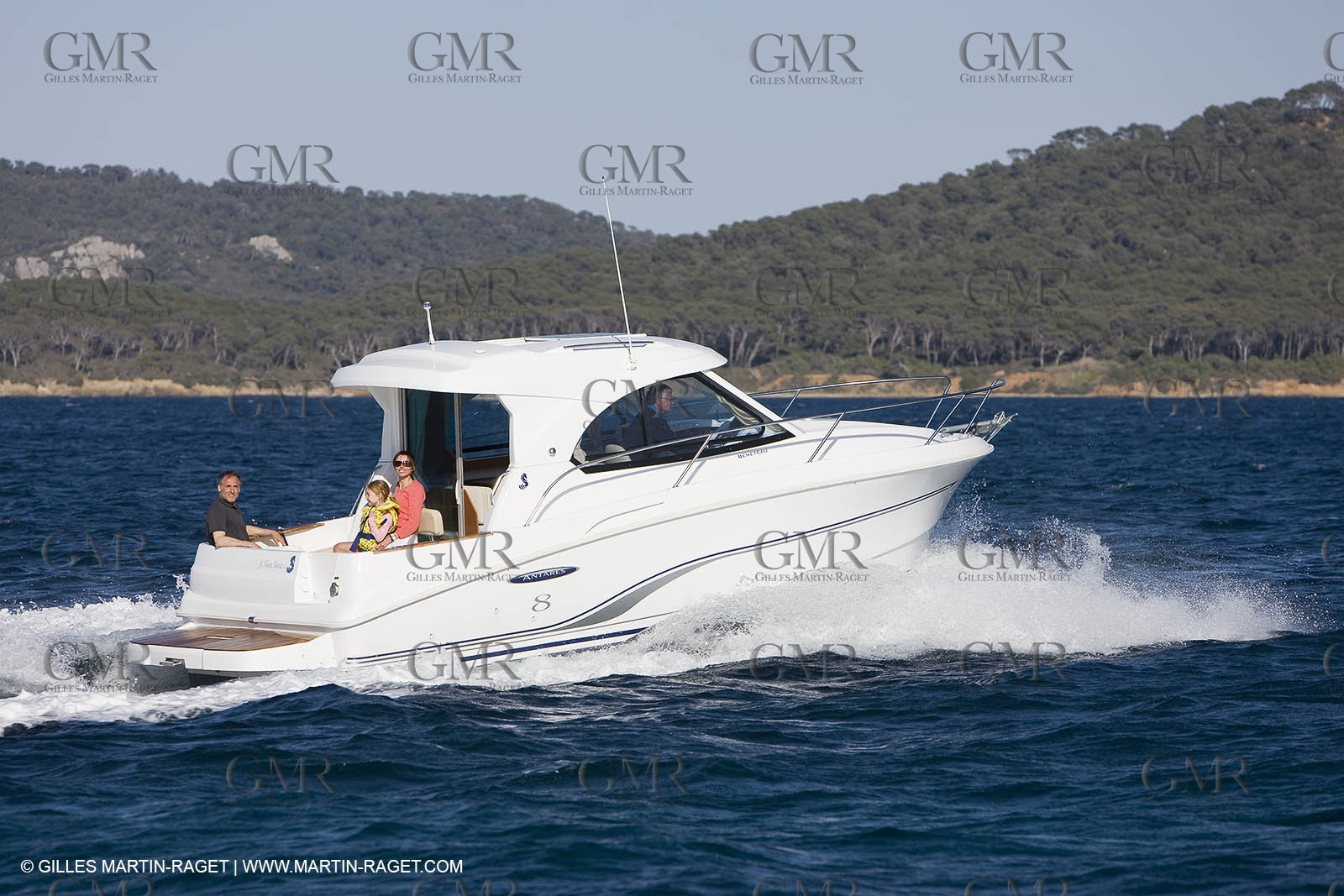 15 04 2008 - Porquerolles (Fra, 83) - Beneteau - Antares 8