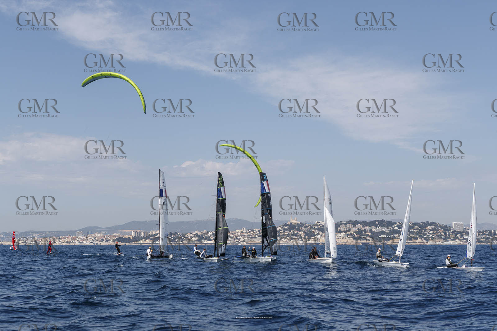 15 04 2024, Marseille (FRA), présentation des sélectionnés olympiques français en voile pour les Jeux Olympiques de Paris 2024.  Alex Mazella (Kite hommes - Formula Kite); Laurianne Nolot (Kite femmes - Formula Kite); Nicolas Goyard (Planche à voile hommes - iQFoil); Hélène Noesmoen (Planche à voile femmes- iQFoil); Camille Lecointre-Jeremie Mion (dériveur double mixte - 470); Louise Cervera (Dériveur femmes - ILCA 6); Jean-Baptiste Bernaz (Dériveur hommes - ILCA 7); Tim Mourniac - Lou Berthomieu (Multicoque mixte - Nacra 17); Clément Péquin - Erwan Fischer (Skiff hommes - 49er); Sarah Steyaert-Charline Picon (Skiff femmes - 49er FX).
