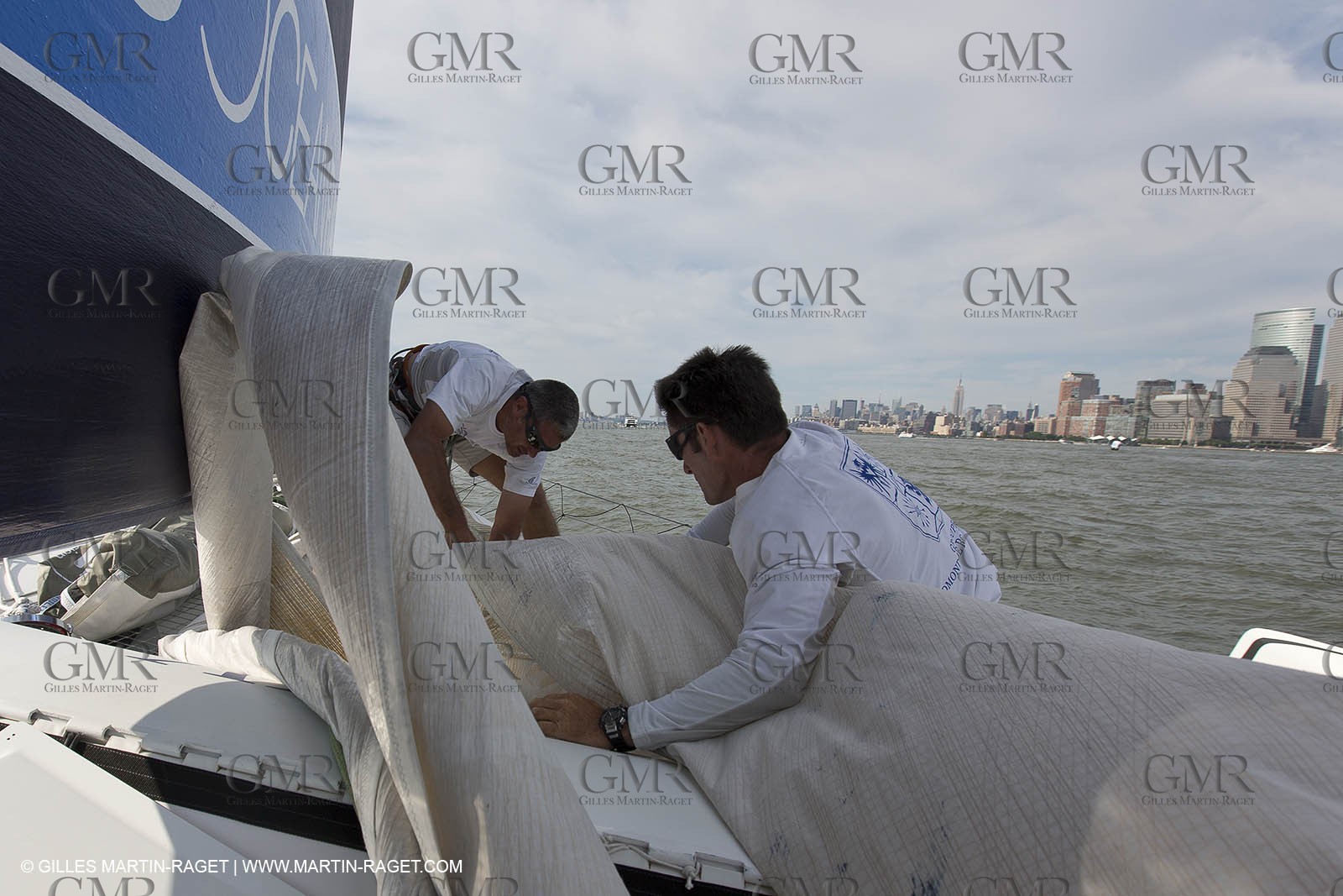 05 07 2012 - New York (USA) - Ocean Krys Race - Speed runs in fornt of NY city