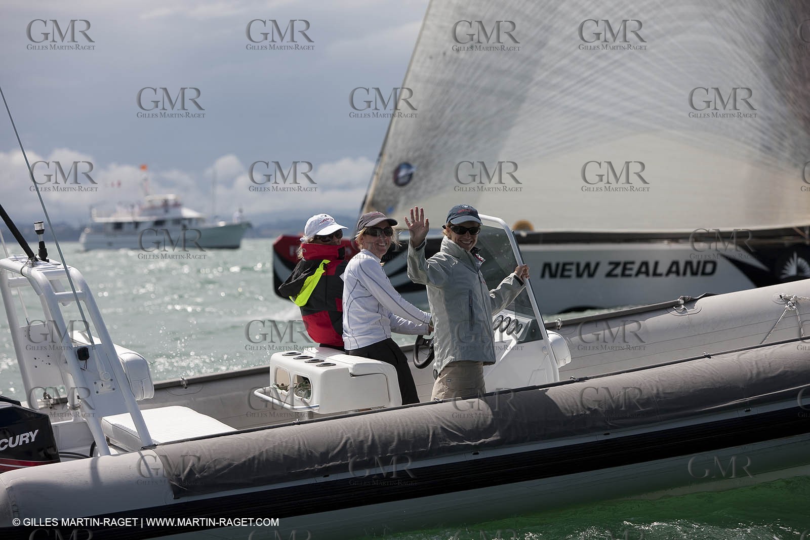 11 02 2009 - Auckland (NZL) -  Louis Vuitton Pacific Series -  Racing Day 11 - sail off