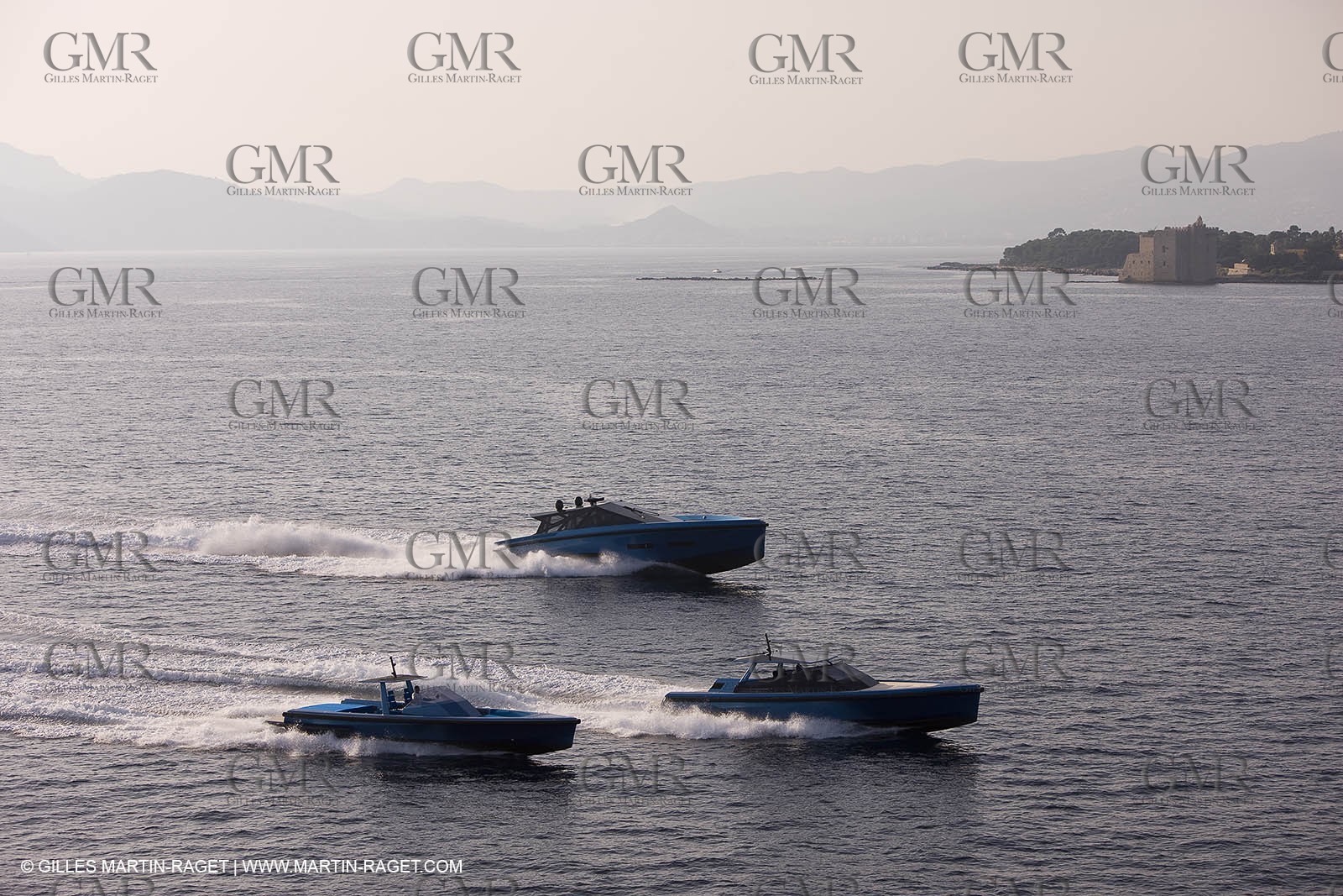 14 10 2008 - Cannes (FRA, 06) - Super yachts - motoryachts - Wally yachts - Wallypower 64 - Wallypower 48 - Wally tender