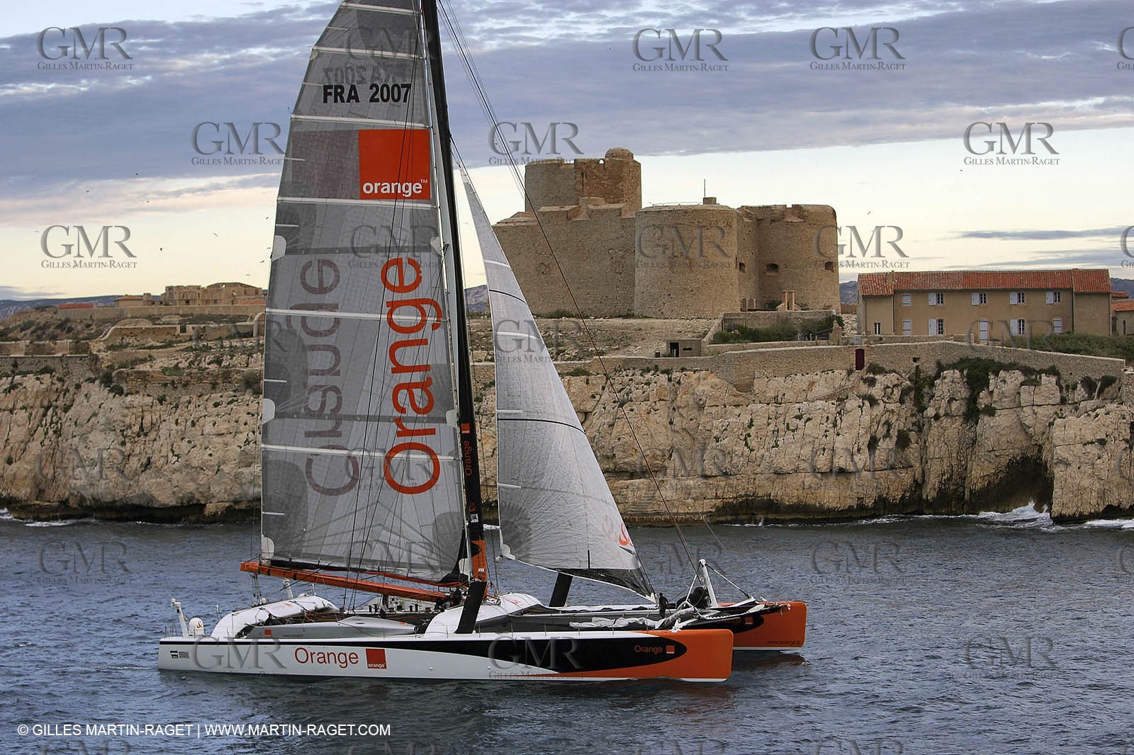Orange II - 2004 Mediterranée Record - Start off Marseilles