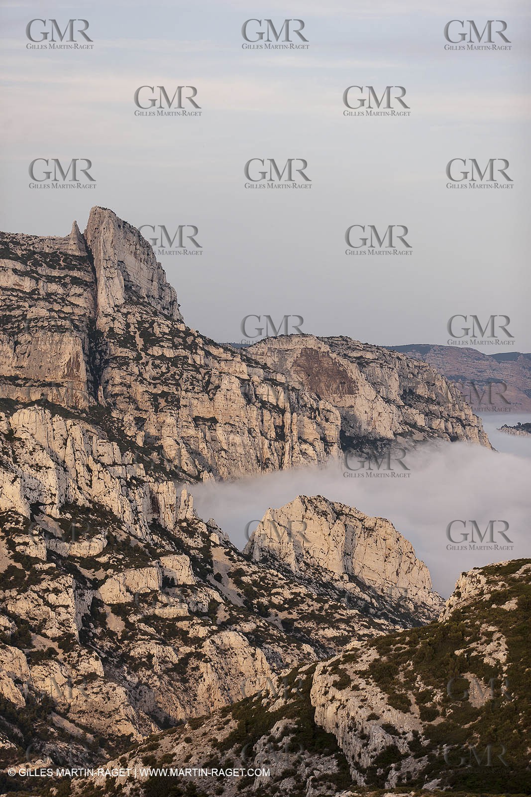 18 07 2012 -Marseille (FRA ) - The Calanques - Unusual foggy conditions