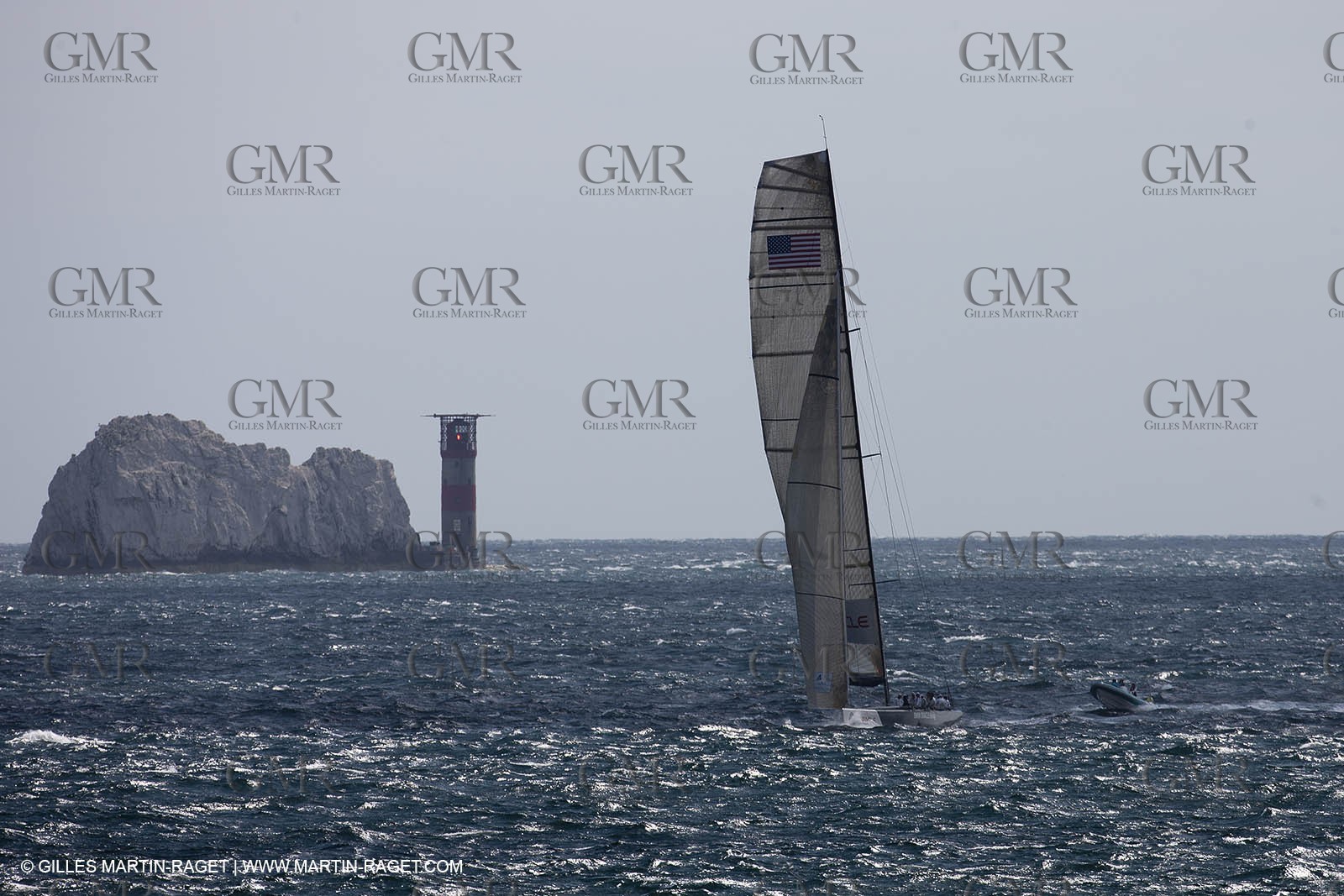 05 08 2010 - Cowes (UK, IOW) - The 1851 Cup -  BMW ORACLE Racing -  - Round The Island Race - Back in the Solent.