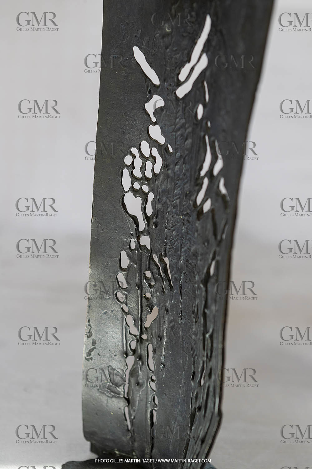 13 01 2023, Marseille (FRA,13), Oeuvre de Germaine Richier, Claire-voie n°3, 1956,, Bronze patiné foncé, Epreuve d'exposition, 35x18.5x14 cm, Collection particulière