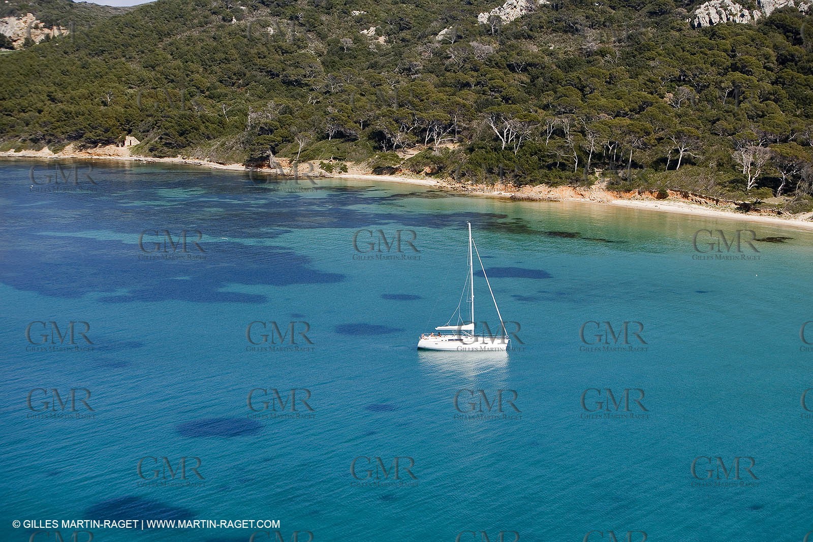 Cruising monohull mooring