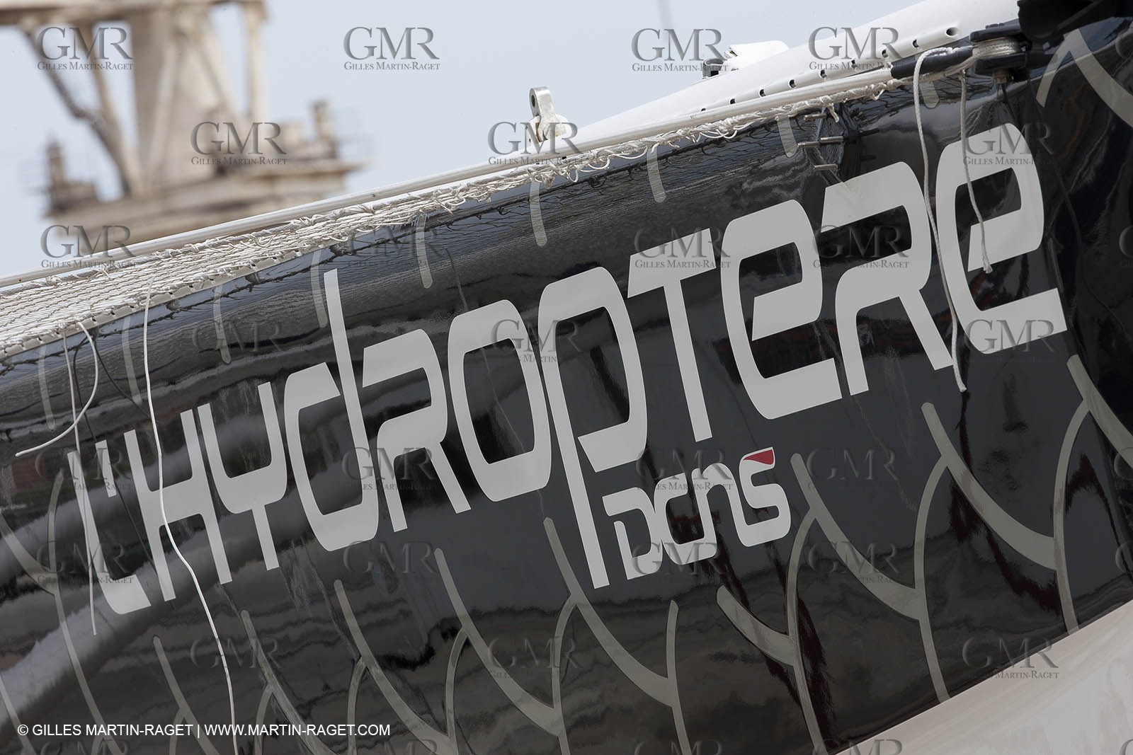 18 04 2012 - La Ciotat (FRA,13) - L'Hydroptère en préparation - Présentation du  nouvele équipage