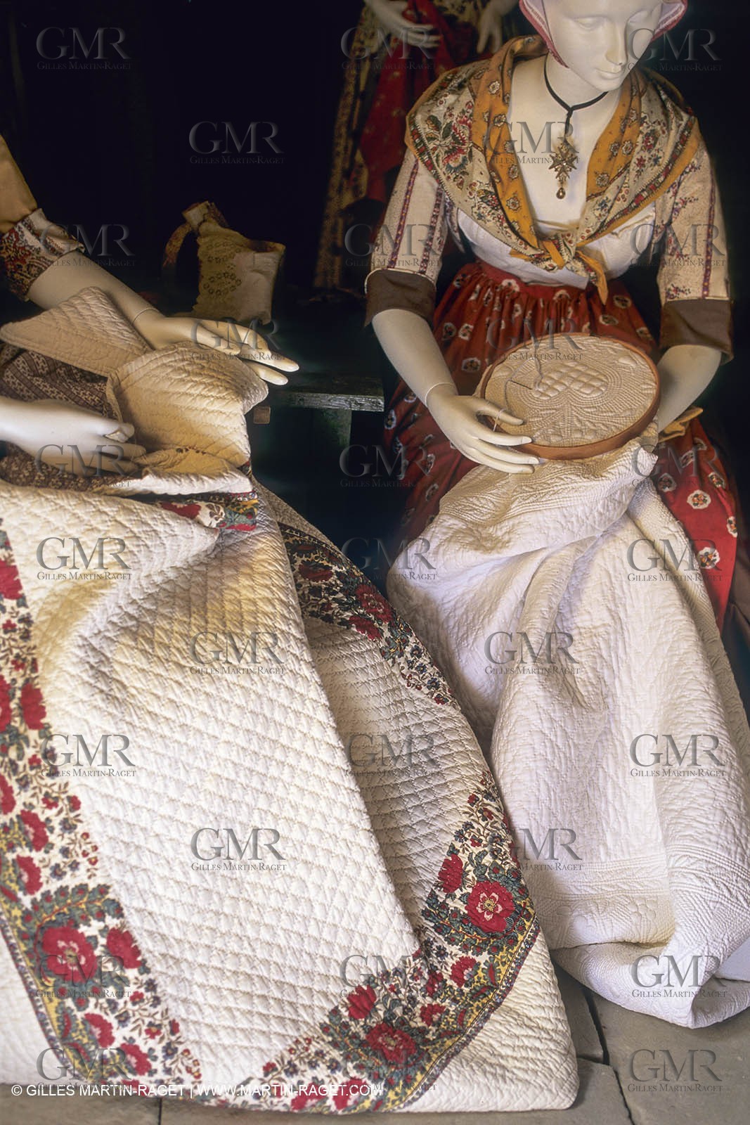 France, Provence, Traditions, Boutis et piqués, traditional cloths from Provence