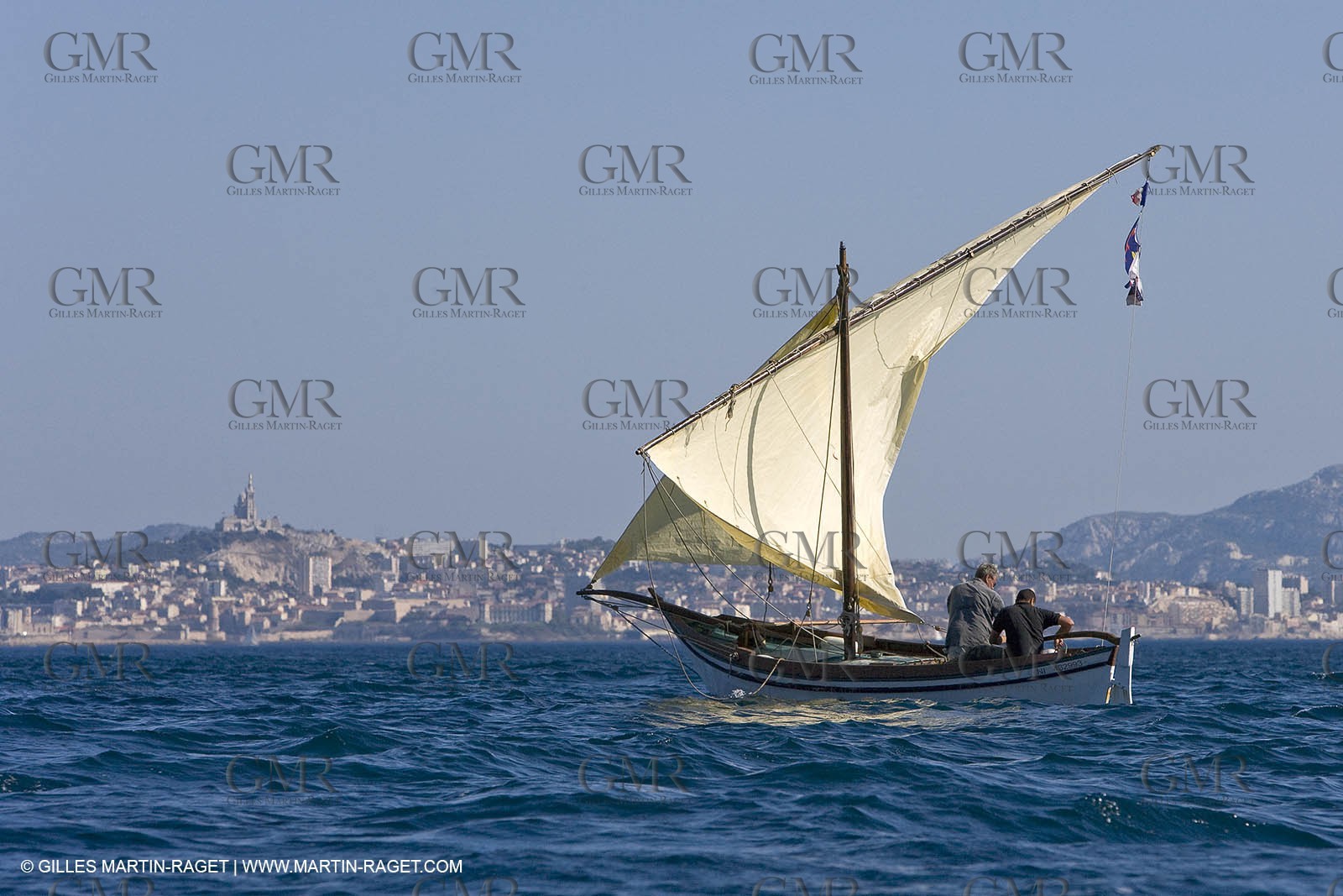 1 09 2007 - Marseille (FRA, 13) - Latin rigs in l'Estaque (Marseille north bay village)