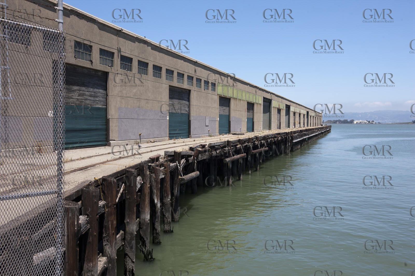 07 06 2011 - San Francisco (USA,CA) - 34th America's Cup - Event sites -  The Piers in their state of origin - Pier 19