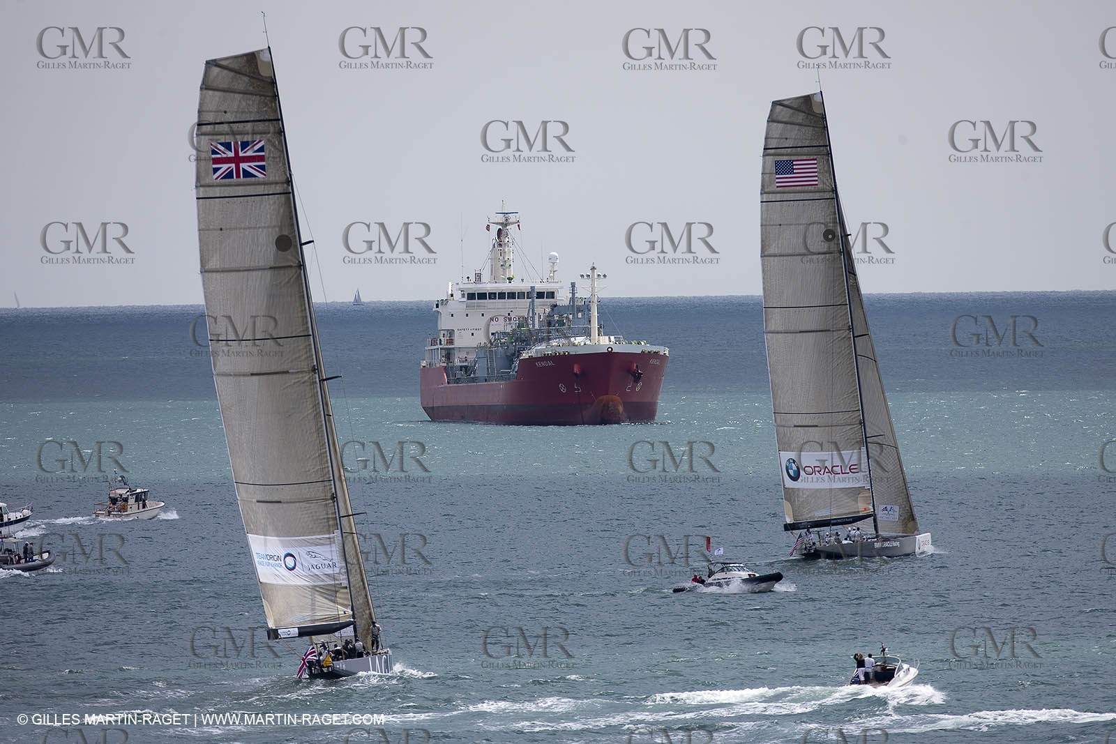 05 08 2010 - Cowes (UK, IOW) - The 1851 Cup -  BMW ORACLE Racing -  - Round The Island Race - Rounding No Man's Land fort.
