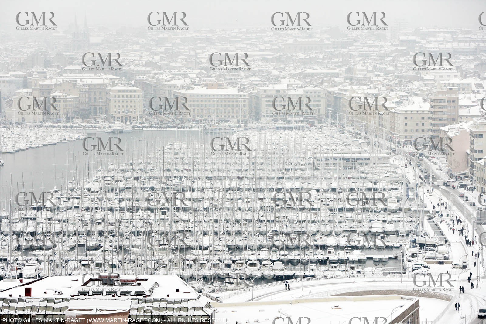 07 01 2009 - Marseille (FRA,13) - Exceptional snow amount on the city