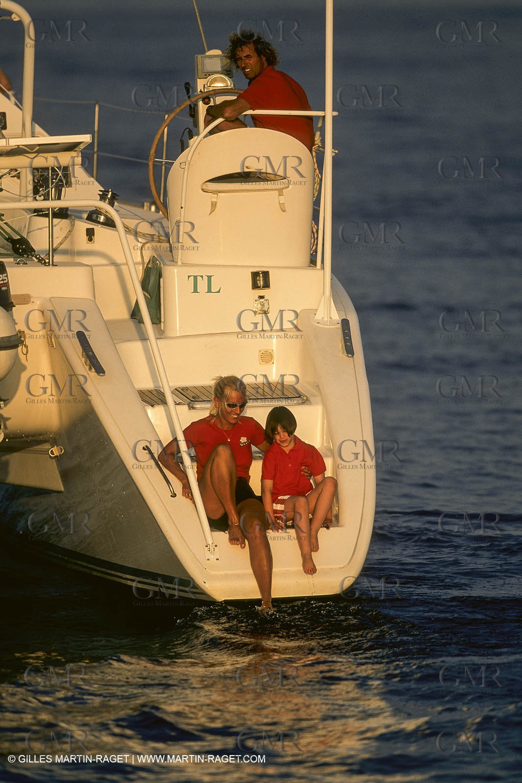 Sailing, cruising, people, children
