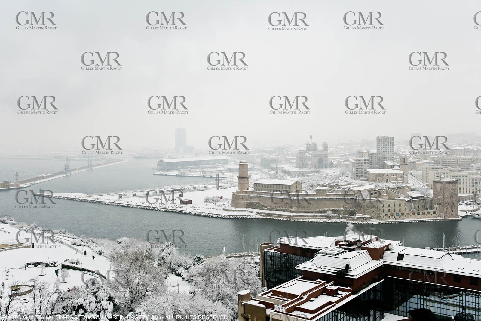 07 01 2009 - Marseille (FRA,13) - Exceptional snow amount on the city