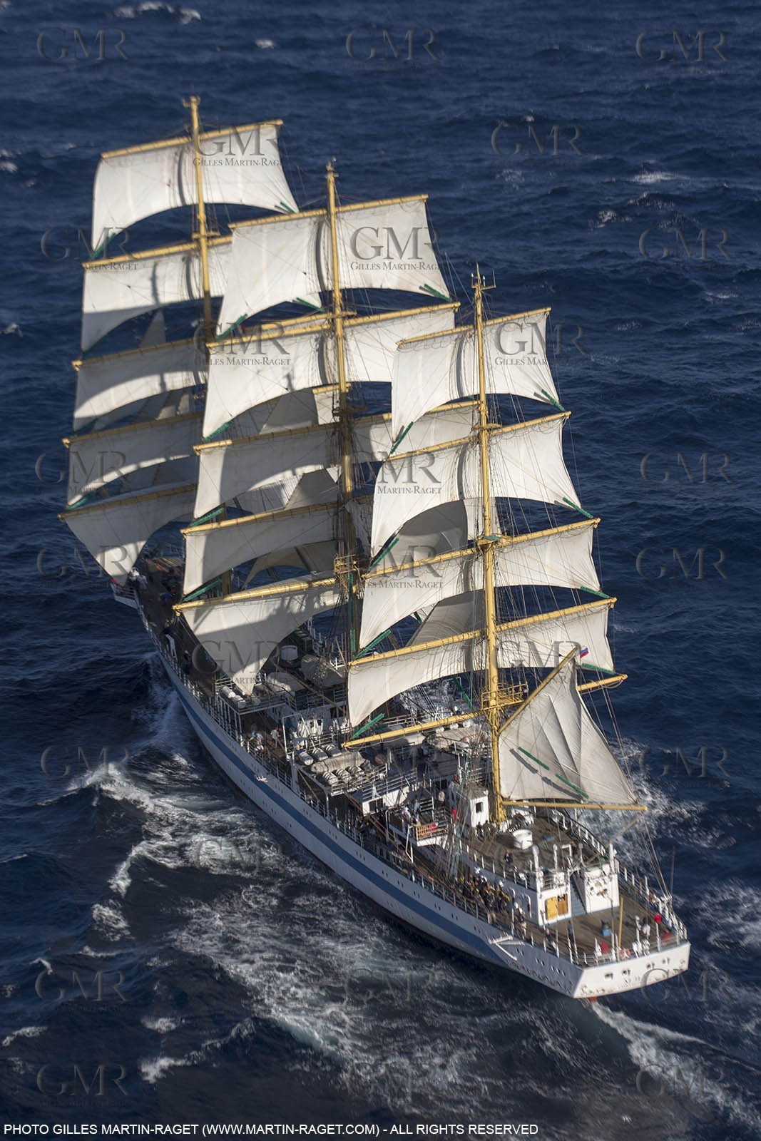 30 09 2013 - Toulon (FRA,83) - Toulon Voiles de Légende - Start towards La Spezia - MIR