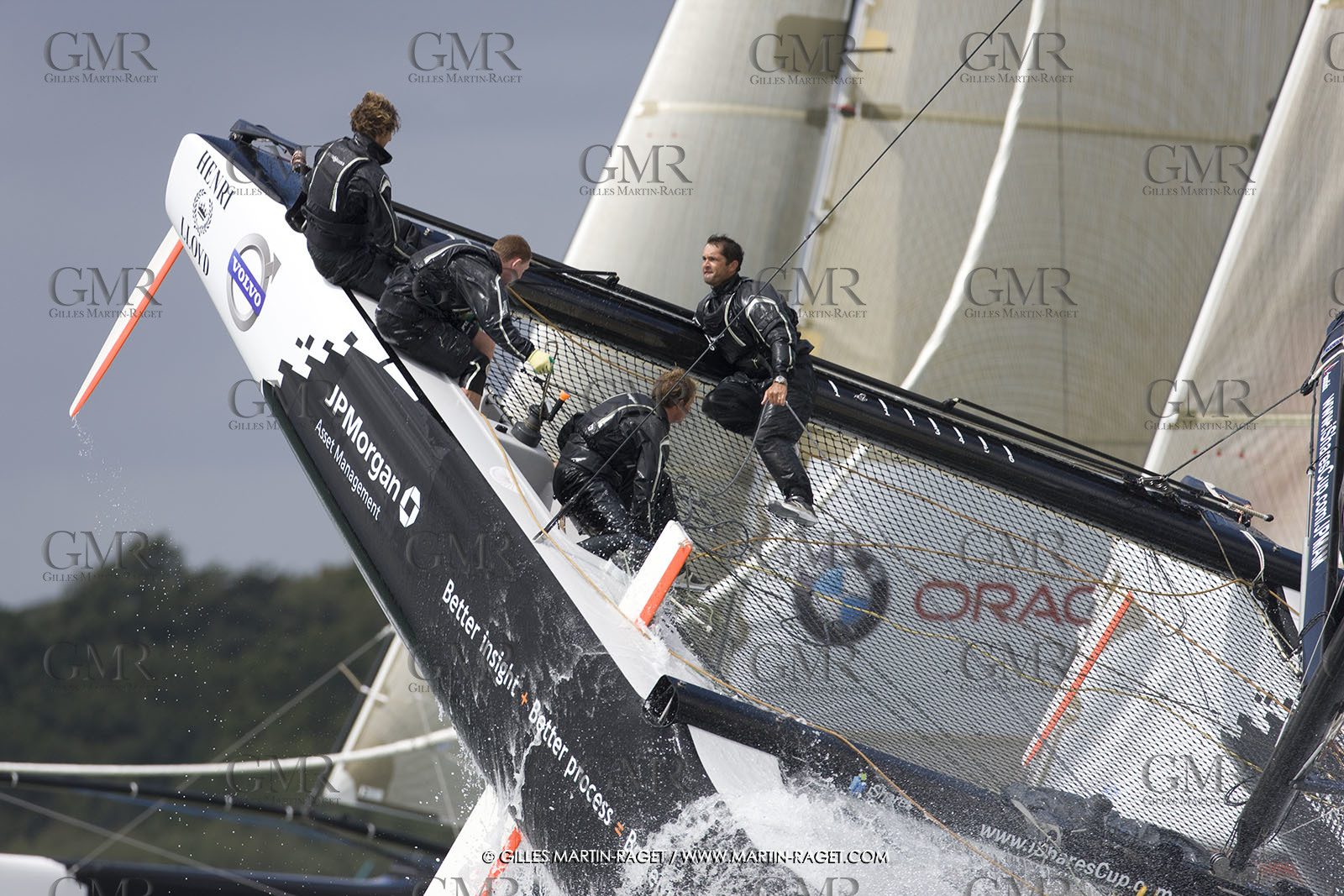 04 08 2008 - Cowes (UK, IOW) - BMW ORACLE Racing - IShare Cup Cowes - Racing Day 3