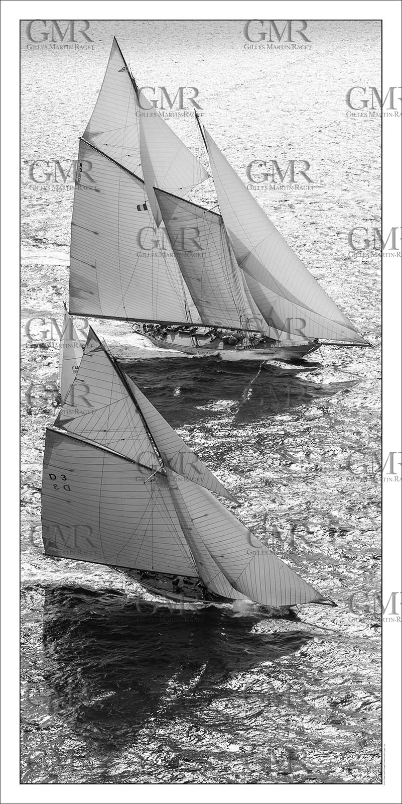 Produit : Tirage photo réalisé par nos soins sur imprimante jet d'encre professionnelle Epson à partir de 8 encres ultrachrome inaltérables (label Digigraphie).Formats au choix : .. 50 x 100 cm. 100 x 200 cmChoix des papiers :. Papier standard brillant 250 gr., filet noir, marge blanche, tirage non signé. Papier haut de gamme satiné 290 gr. filet noir, marge blanche, tirage vérifié et signé par l'auteur.. Tirages d'art (Digigraphies) signées, numérotées, tamponnées, enregistrées sur demande. Autres supports (canvas, acrylique, dibond) sur demandeConditionnement : tube cylindrique renforcé.Options pour l'expédition :. Colissimo + dépôt boîte aux lettres (France uniquement). Colissimo avec signature à réception. Transporteur express (2 jours ouvrés) avec signature à réceptionCliquez sur caddie pour sélectionner votre formule et démarrer la procédure de commande en ligne