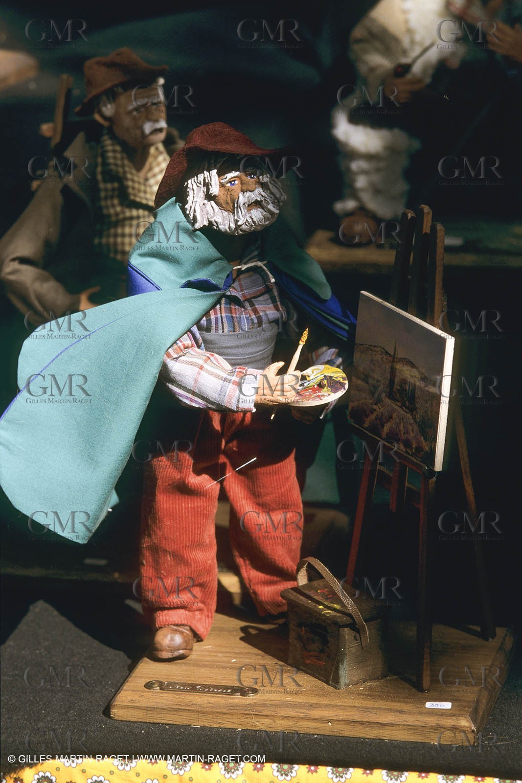 Baux de Provence, Cribs making