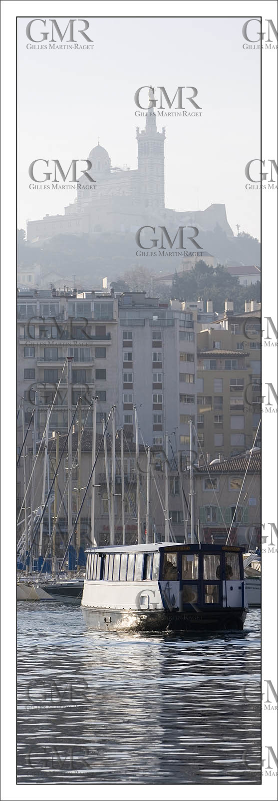 Marseille - Le Vieux Port et le Ferry boat