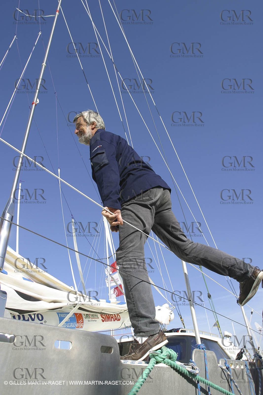 Round the world record wrong way - Adrien - Jean-Luc Van de Heede - Les Sables d'Olonne Start