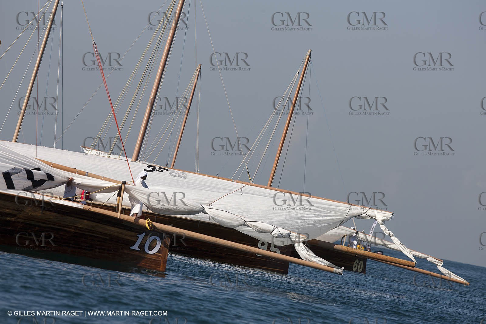 20 11 2010 - Dubai (UAE) - Dubai Louis Vuitton Trophy - Traditionnal dhow races for competing teams